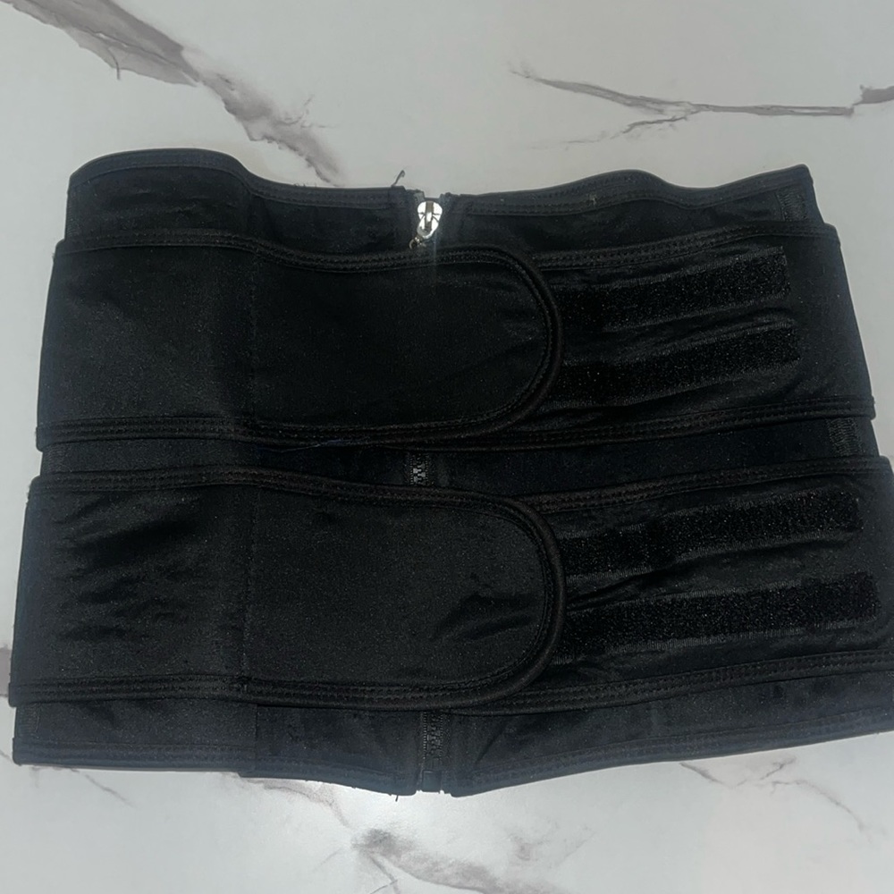 Black rip/velcro waste trainer